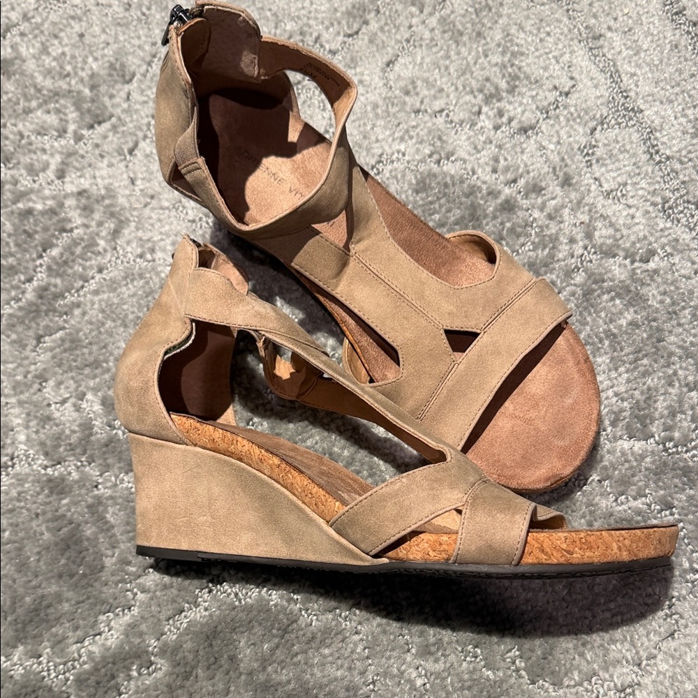 Adrienne Vittadini Taupe Suede T-Strap Sandals